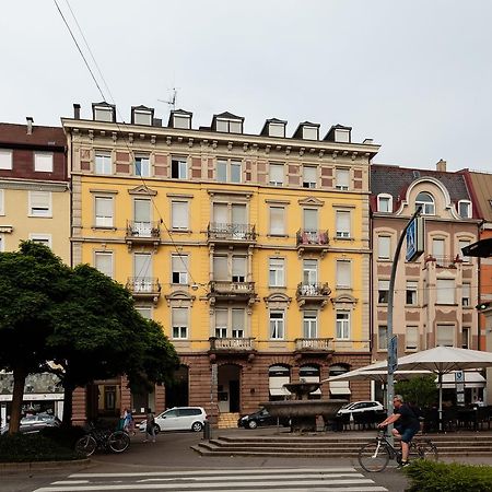 Apartment Am Kurpark Baden-Baden Esterno foto