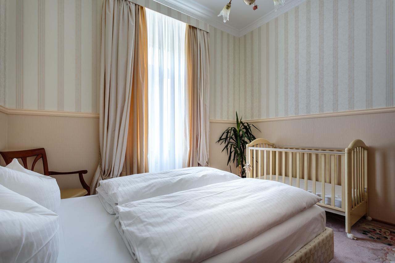 Apartment Am Kurpark Baden-Baden Esterno foto